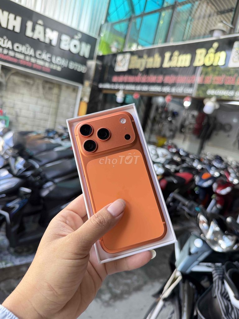 Apple iPhone 17 Pro 256GB Cam Nguyên bản. Mua bán Điện thoại tại Huyện Củ Chi Tp Hồ Chí Minh được đăng bởi HuỳnhLâm Bổn hình 1