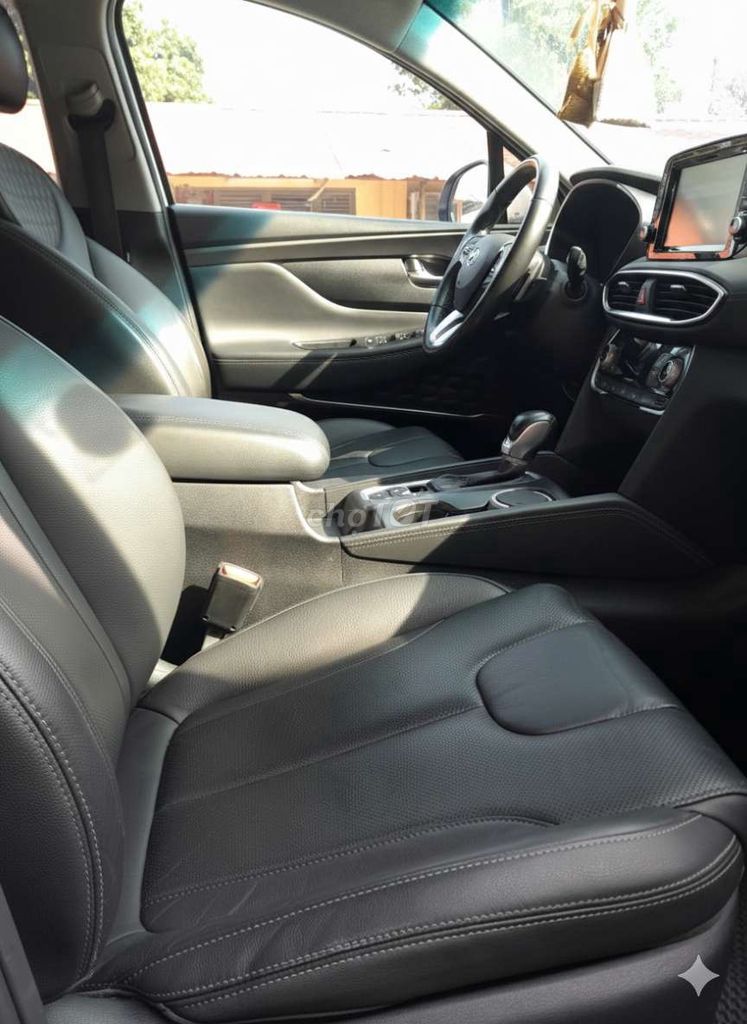 Santafe model 2019 máy xăng 2 cầu. Mua bán Ô tô tại Quận Tân Phú Tp Hồ Chí Minh được đăng bởi Đoàn Thiên Ân  hình 12