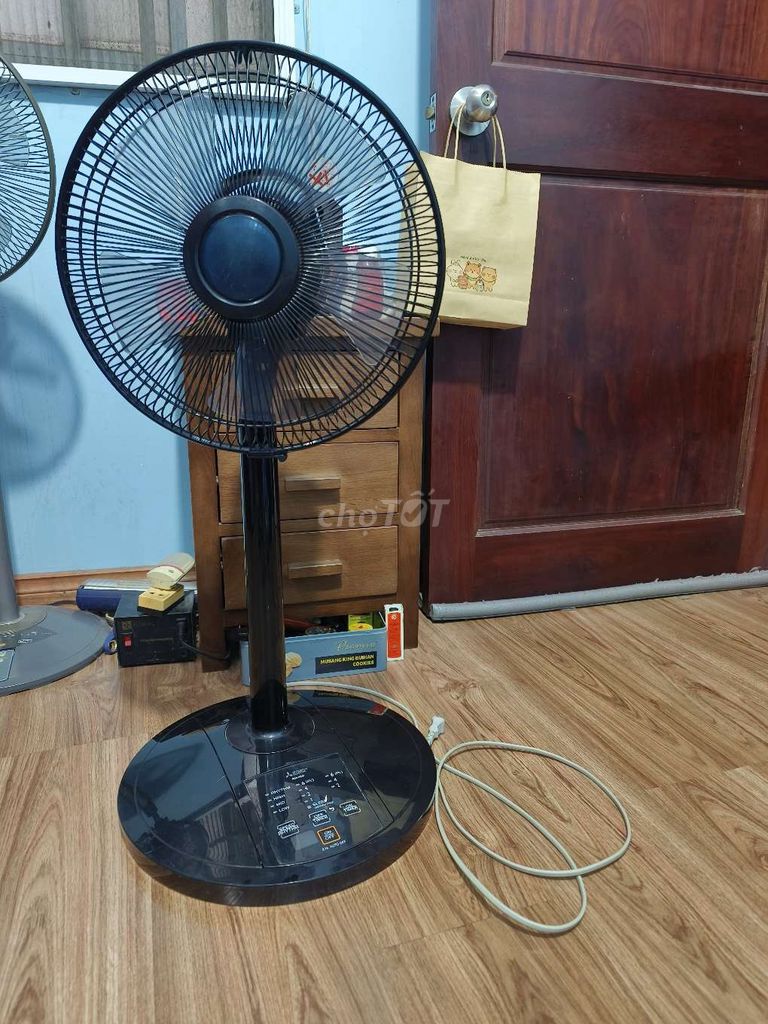 Quạt lửng Mitsubishi Đen Còn mới. Mua bán Quạt tại Quận Phú Nhuận Tp Hồ Chí Minh được đăng bởi Bán đồ điện hình 1