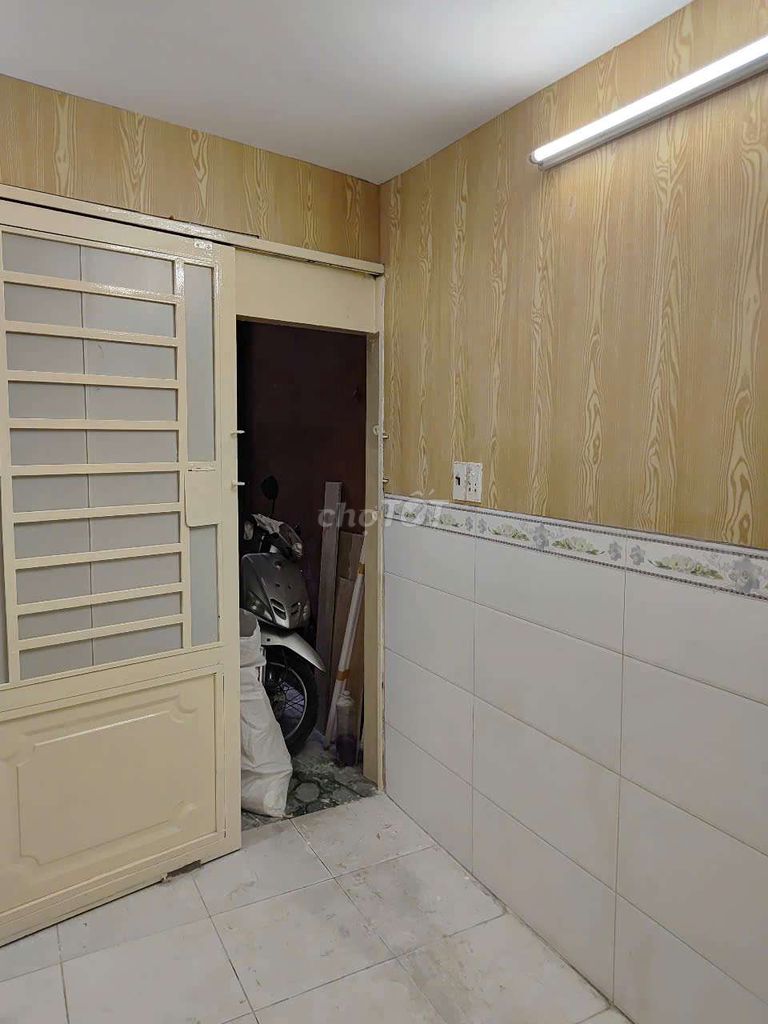 NHÀ NHỎ NGUYỄN OANH TRỆT LẦU LỬNG 1PN 1WC ĐIỆN NƯỚC CHÍNH CHỈ 3 TRIỆU