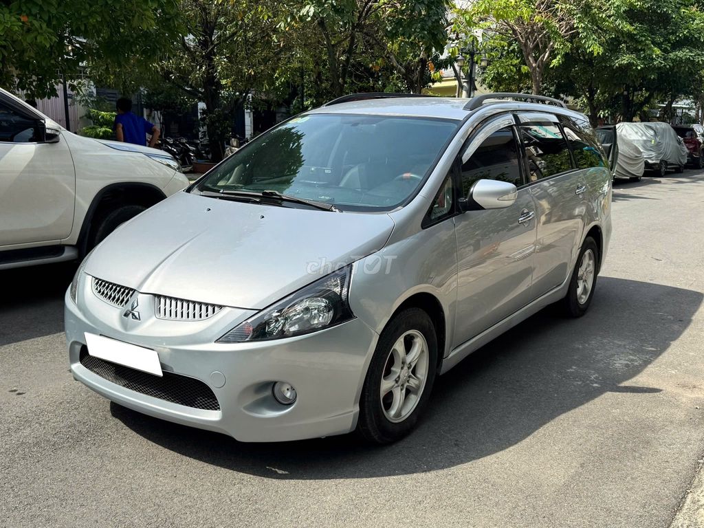 Mitsubishi Grandis 2006 Bạc 78.000 km cọp hiếm. Mua bán Ô tô tại Quận 12 Tp Hồ Chí Minh được đăng bởi Danh 631 hình 6