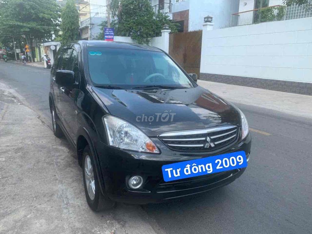 Mitsubishi Zinger 2009 GLS 2.4 AT - 8c 100000 km