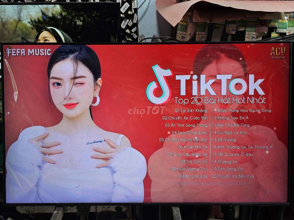 Samsung 4K Đời Cao 2024 - 65"CU8000 Mỏng - Đẹp 99%. Mua bán Tivi, Âm thanh tại Quận 12 Tp Hồ Chí Minh được đăng bởi Quốc Vinh hình 1