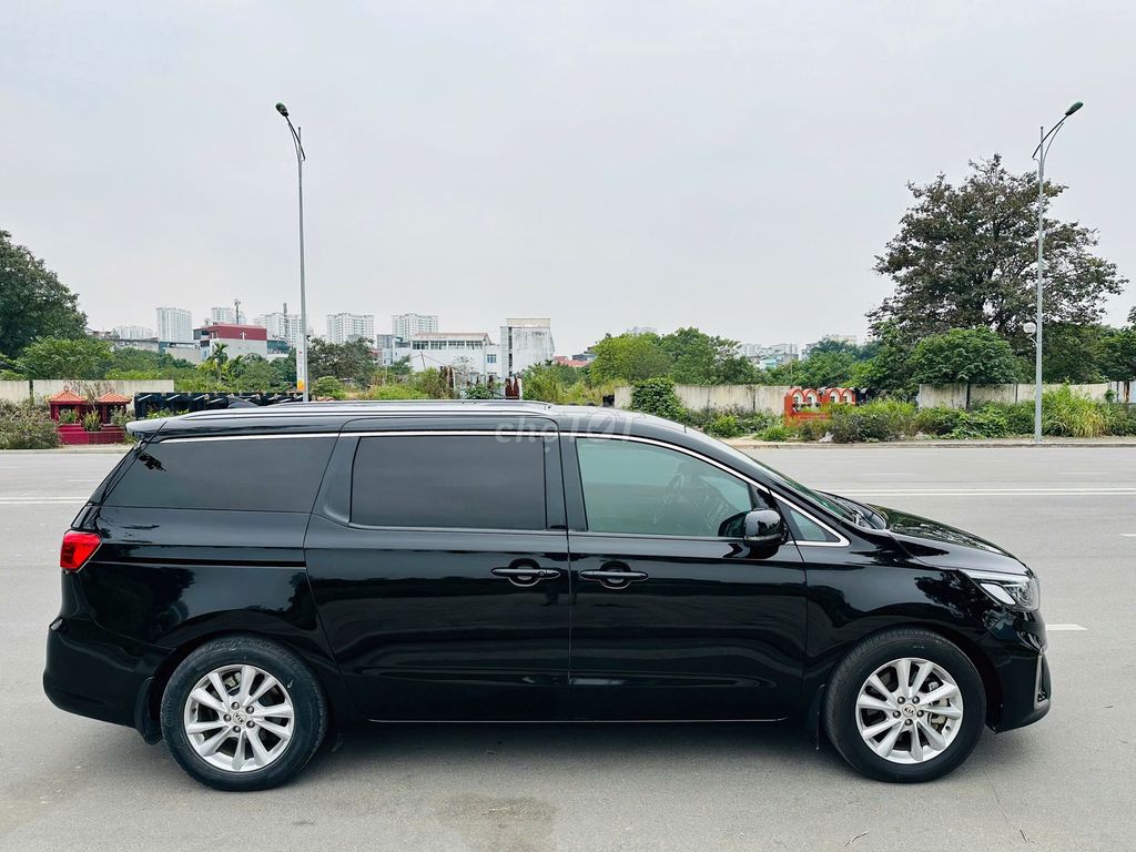 Kia Sedona 2021 photo 4