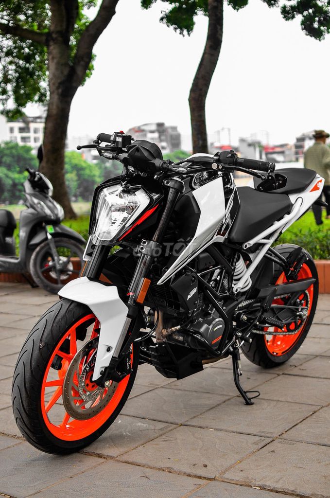 THANH MOTOR Cần bán KTM Duke 200 12/2023. Mua bán Xe máy tại Quận Hoàng Mai Hà Nội được đăng bởi Lê Chí Thanh hình 3