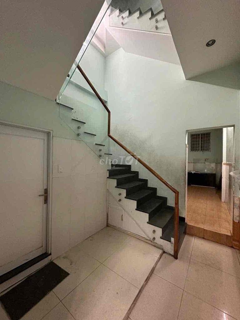 Three-storey 3-bedroom house on Tiểu La street — photo 7