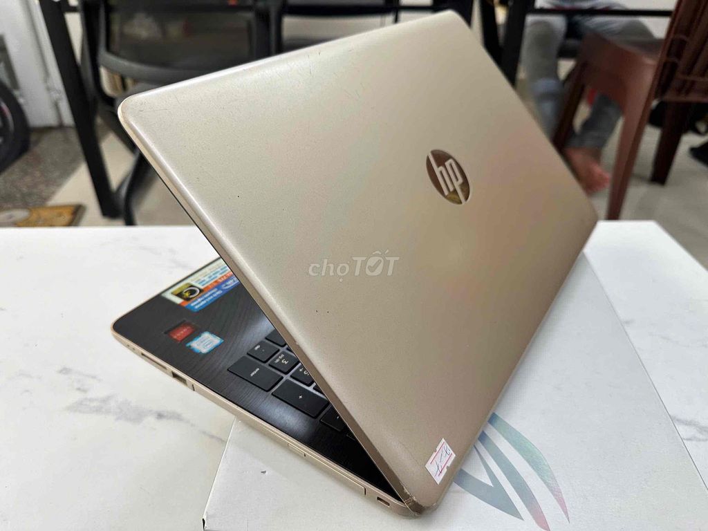 HP 15s i7-7500U vga rời AMD 2g ram 12gb game ngon