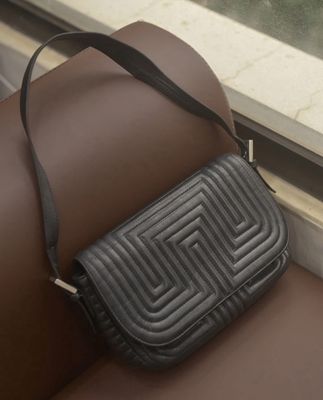 Túi Bally kẹp nách si chuẩn Auth độ mới 98%. Mua bán Túi xách tại Thành phố Thủ Đức Tp Hồ Chí Minh được đăng bởi Nguyễn Thị Khánh Phương