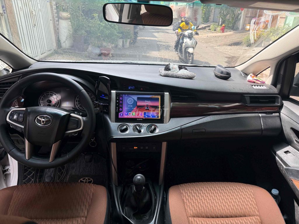 Toyota Innova 2018 - 120000 km. Mua bán Ô tô tại Quận Bình Thạnh Tp Hồ Chí Minh được đăng bởi Ngọc Hằng hình 4