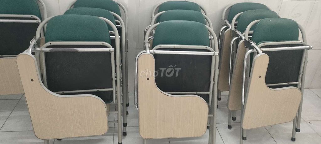 Bàn ghế học sinh Kim loại Gỗ Vải. Mua bán Bàn ghế tại Thành phố Dĩ An Bình Dương được đăng bởi Dinh phan hình 1