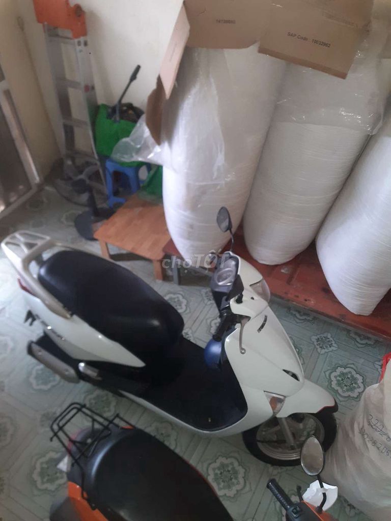 Bán xe lead 2009. Mua bán Xe máy tại Huyện Thanh Trì Hà Nội được đăng bởi TRAN THANH LIEM hình 1