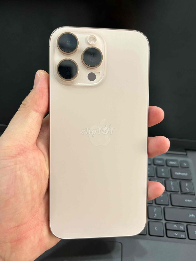 iPhone 16 Pro Max 256GB Vàng máy ngoại hình đẹp. Mua bán Điện thoại tại Thành phố Buôn Ma Thuột Đắk Lắk được đăng bởi Nguyễn Hoàng hình 1