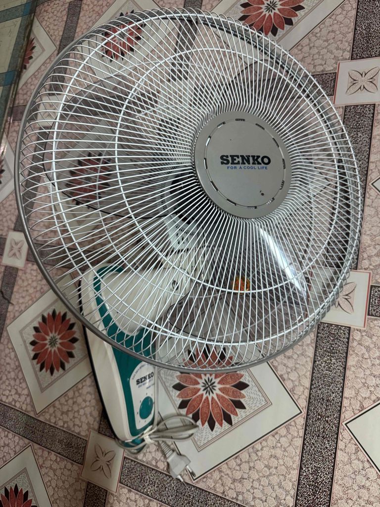 Quạt treo tường Senko B40 - 1 dây còn đẹp mạnh êm. Mua bán Quạt tại Quận 1 Tp Hồ Chí Minh được đăng bởi Chú Nghị BÁN QUẠT VÀ SỬA ĐỒ ĐIỆN CŨ hình 1