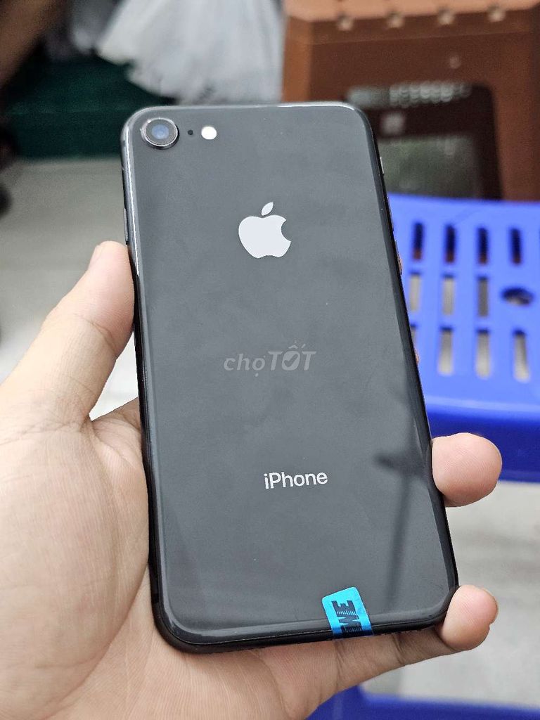iPhone 8 64G quốc tế. Mua bán Điện thoại tại Quận Thanh Xuân Hà Nội được đăng bởi Nam hình 1