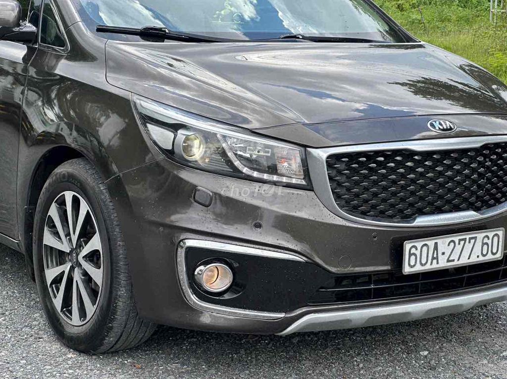 Kia Sedona 2017 bản Full kịch cực kì rộng rãi