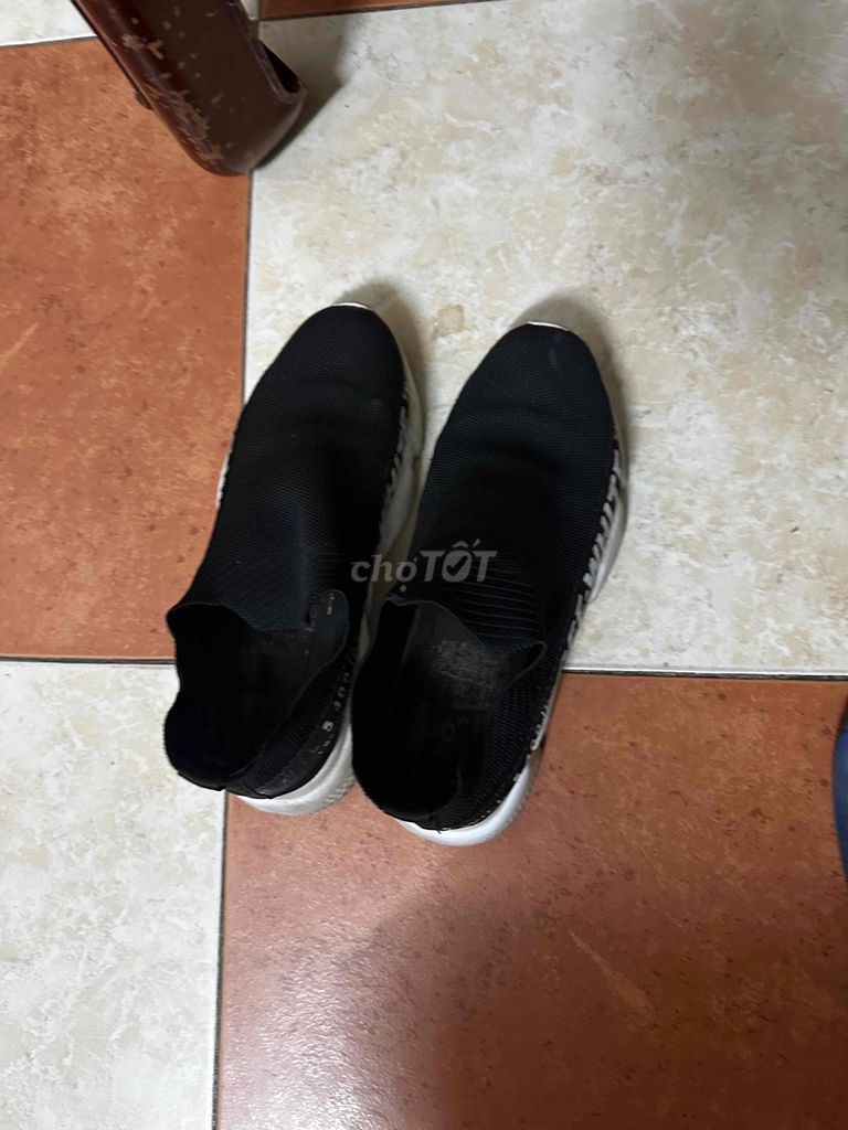 Giày thể thao Off-White Nam Đen size 41. Mua bán Giày dép tại Quận Hai Bà Trưng Hà Nội được đăng bởi Trần H A hình 5