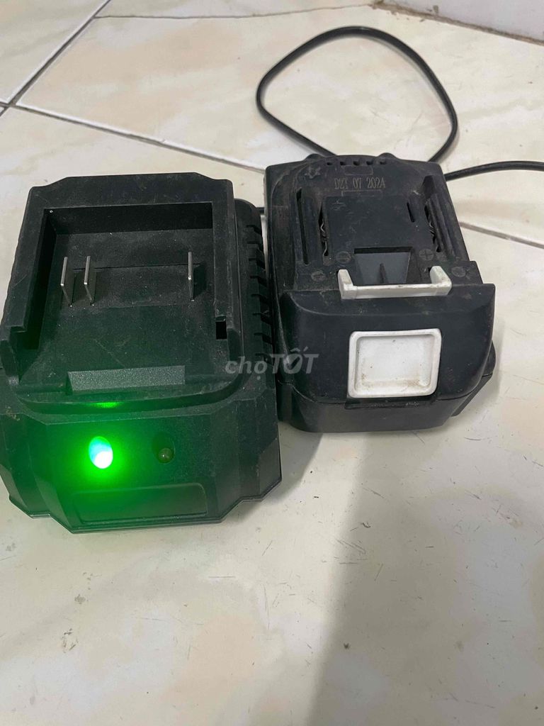 dư dung bộ sac pin va pin chan phổ thông.. Mua bán Điện thoại tại Huyện Bình Chánh Tp Hồ Chí Minh được đăng bởi lại Xuân trường  hình 1