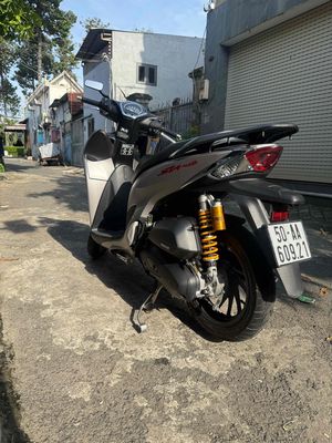 Honda SH Mode 2025 ABS Xám 13000 km. Mua bán Xe máy tại Thành phố Thủ Đức Tp Hồ Chí Minh được đăng bởi Hoàng Giang