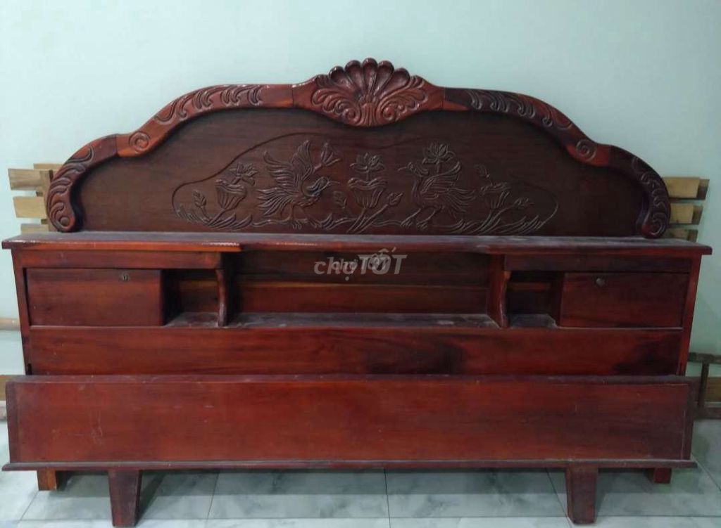 Giường gỗ 1m8x2m rất mới. Mua bán Giường, chăn ga gối nệm tại Huyện Cần Giờ Tp Hồ Chí Minh được đăng bởi VINTAGE hình 1