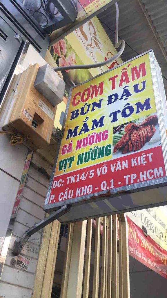 Cần 5 bạn nam làm đồ ăn cho shipper mang đi