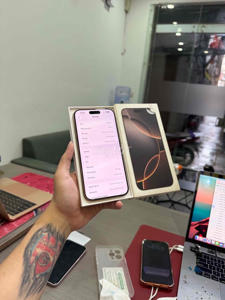 iPhone 16 Pro Max Za/a 2 Sim VL 256GB 99% Zin All. Mua bán Điện thoại tại Quận Đống Đa Hà Nội được đăng bởi Hà Nội Mobile Bao Duyệt Nợ Xấu hình 1