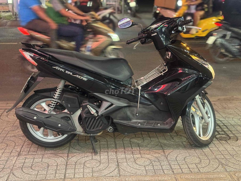 HONDA AIR BLADE 125 DK 2014 chính chủ. Mua bán Xe máy tại Quận Bình Tân Tp Hồ Chí Minh được đăng bởi xe máy TÂN TIẾN LỘC 1 hình 4