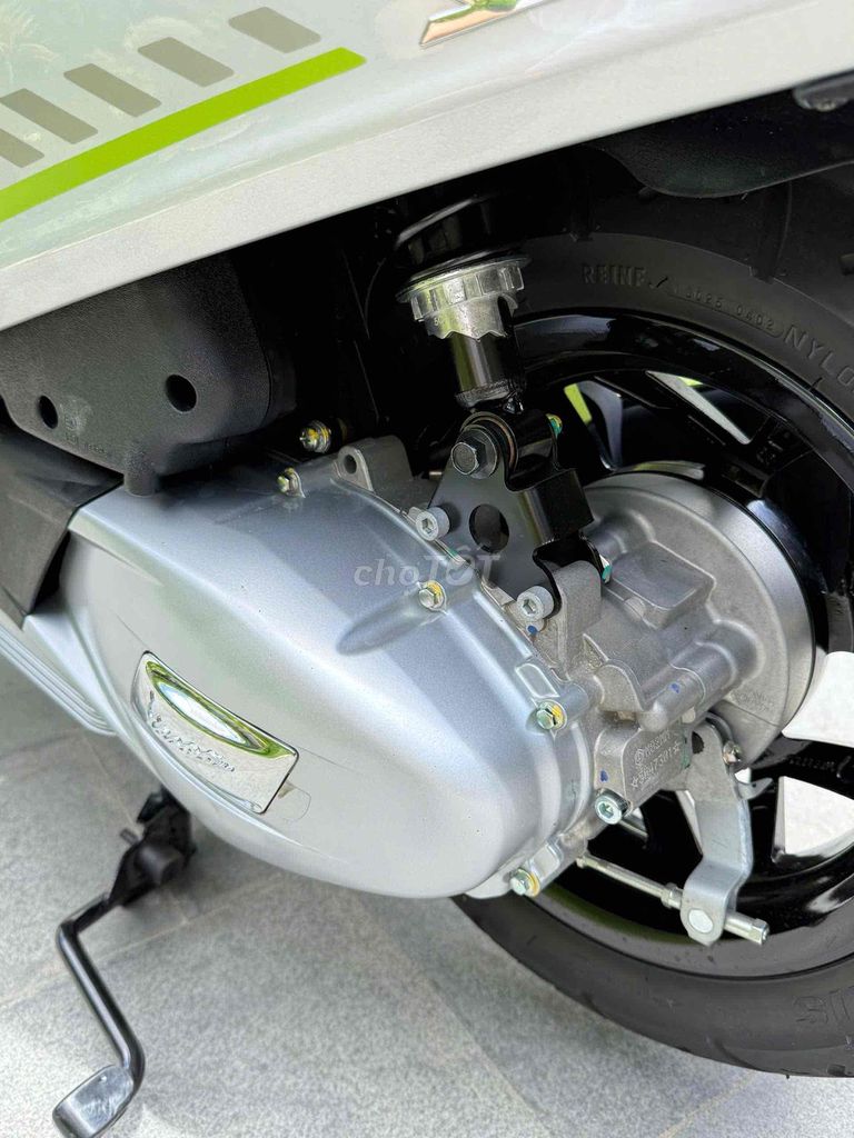 VespaSprint Tech 150cc 2025 mới lăn bánh 210 km. Mua bán Xe máy tại Quận Cái Răng Cần Thơ được đăng bởi Cửa Hàng Xe Máy Quang Sang hình 8