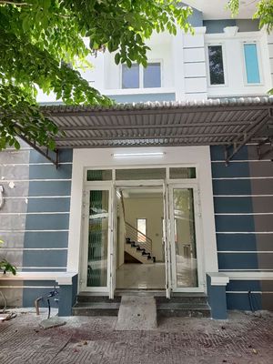 Nhà Mới, Có Máy Lạnh, Cần Cho Thuê, Gần Trường, KCN. Cho thuê nhà ở tại Thành phố Trà Vinh Trà Vinh được đăng bởi Kim Xuyến
