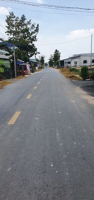 ĐẤT MT ĐƯỜNG NHỰA ẤP RỪNG DẦU 5M X 35M THỔ CƯ 100% GIÁ 2,3 TỶ. Mua bán đất tại Huyện Đức Hòa Long An được đăng bởi NGUYỄN VĂN THẢO