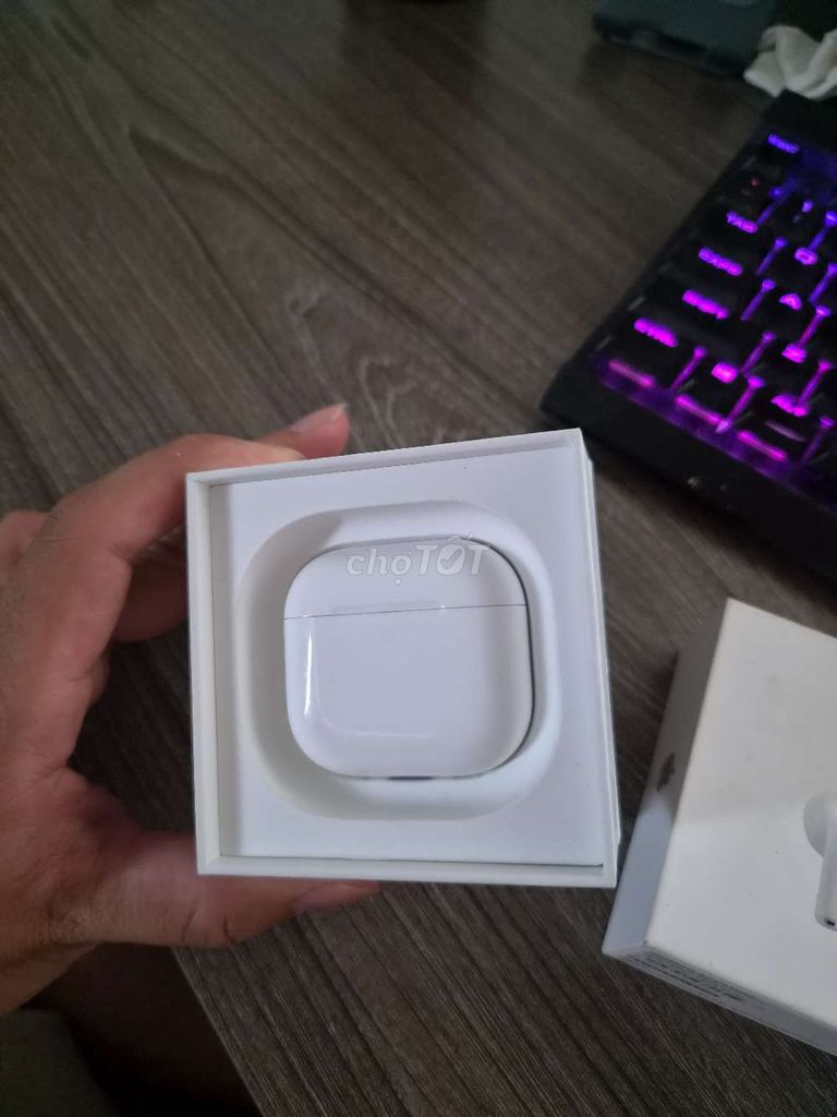 Tai nghe Apple AirPods 4 ANC Trắng. Mua bán Tivi, Âm thanh tại Quận Bắc Từ Liêm Hà Nội được đăng bởi Dũng hình 1