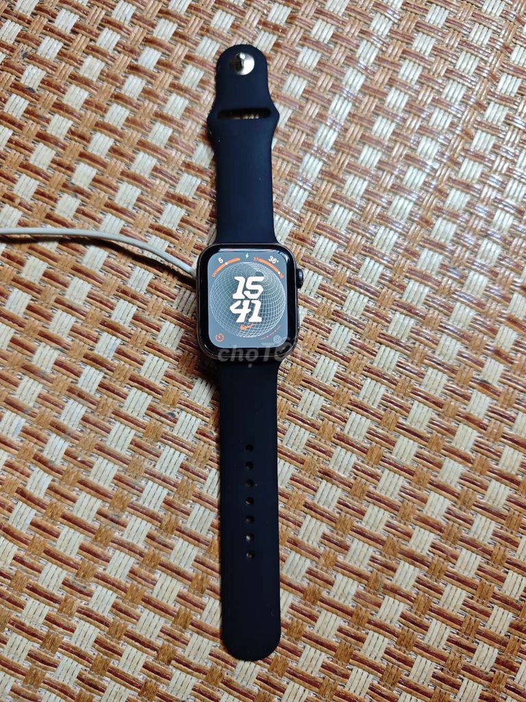 Apple Watch Series 5 Đen . Mua bán Thiết bị đeo thông minh tại Quận Bắc Từ Liêm Hà Nội được đăng bởi Lê Bảo Anh hình 1