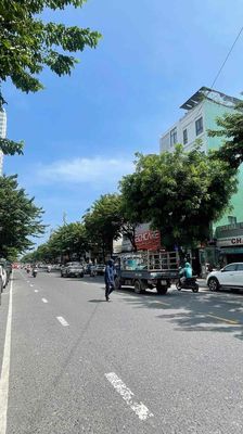 Rent · 3 bd · 120 м² · Quận Hải Châu, ул. Hàm Nghi