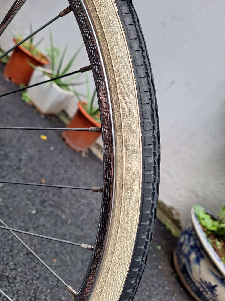 Peugoet nam đỏ đun đời 1972 zin 100%.. Mua bán Xe đạp tại Quận Tây Hồ Hà Nội được đăng bởi Nguyễn Tuấn Long hình 14