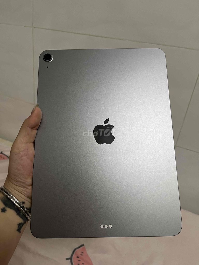 Apple iPad Air M4 128GB Xám. Mua bán Máy tính bảng tại Quận Gò Vấp Tp Hồ Chí Minh được đăng bởi Bảo Vi GM  hình 1