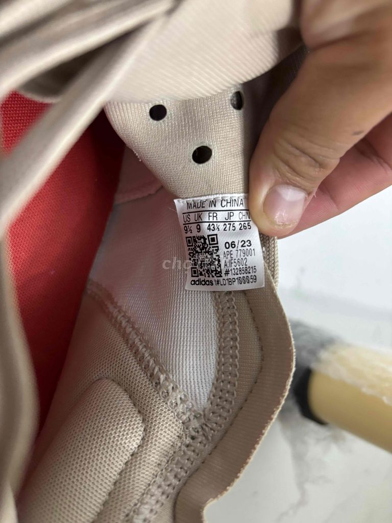 Em cần thanh lý giày Trea Young 3 size 43 1/3