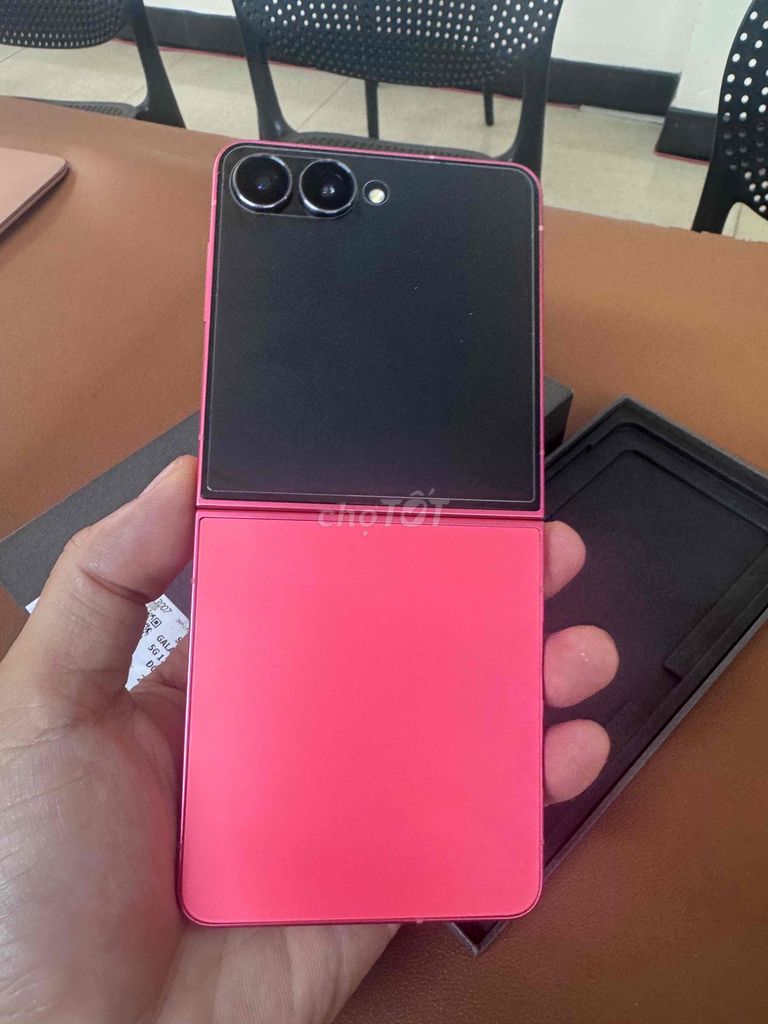 Samsung Galaxy Z Flip 7 Hồng Đã dùng. Mua bán Điện thoại tại Quận Thanh Khê Đà Nẵng được đăng bởi Huỳnh Văn Hải hình 1