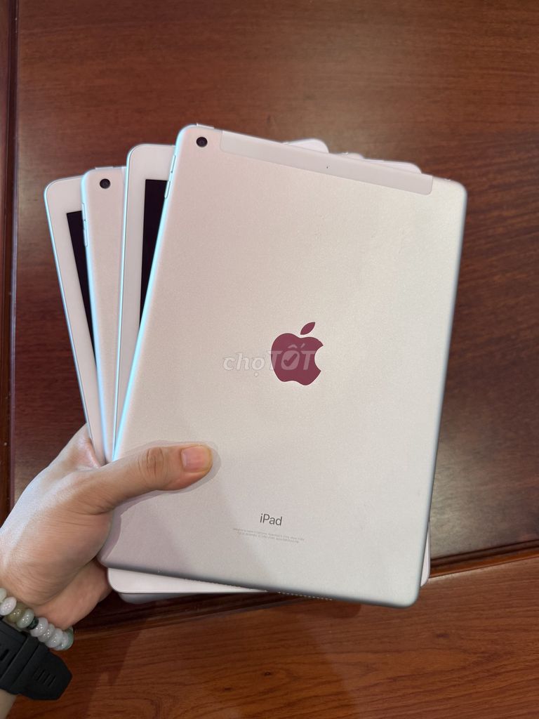 Apple iPad Gen 6 32GB 4G Bạc. Mua bán Máy tính bảng tại Quận 7 Tp Hồ Chí Minh được đăng bởi Nguyễn Minh Luân hình 1