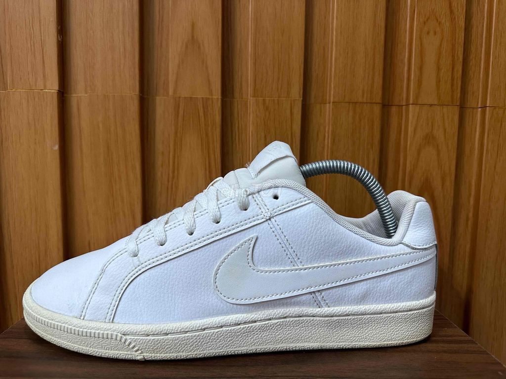 Giày Nike chính hãng size 40 mới keng đẹp 97%