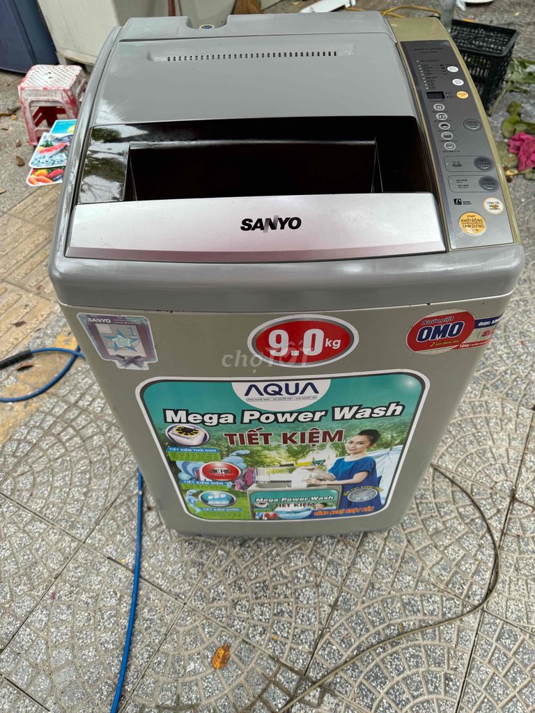 thanh lý máy giặt sanyo Aqua 9.0kg còn đang dùng