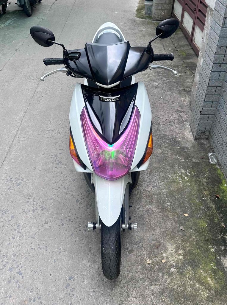 Click đẹp, máy êm thì thầm bao vọt. Mua bán Xe máy tại Quận 8 Tp Hồ Chí Minh được đăng bởi Quân  hình 6