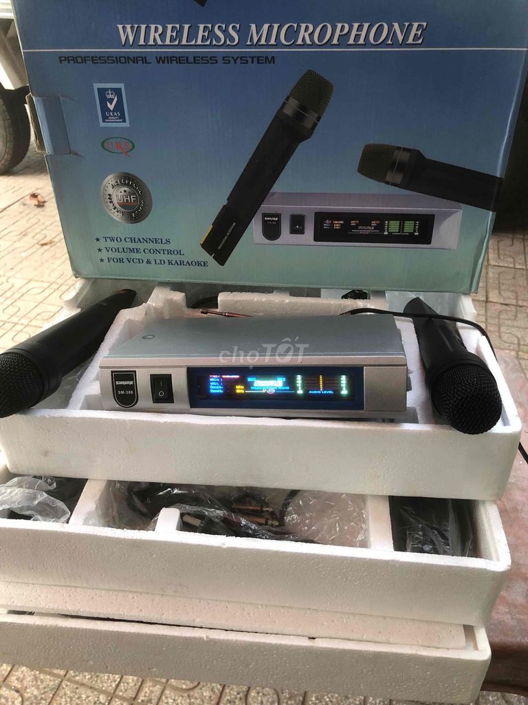 Mic Shure không dây. Mua bán Tivi, Âm thanh tại Thành phố Thái Bình Thái Bình được đăng bởi Thành Công  hình 2