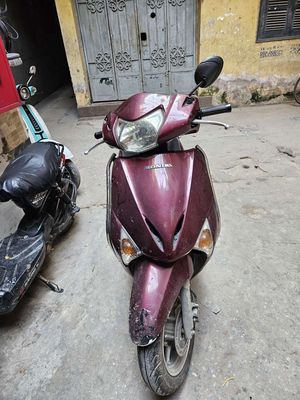 Honda Lead Trắng. Mua bán Xe máy tại Quận Đống Đa Hà Nội được đăng bởi anh Huy