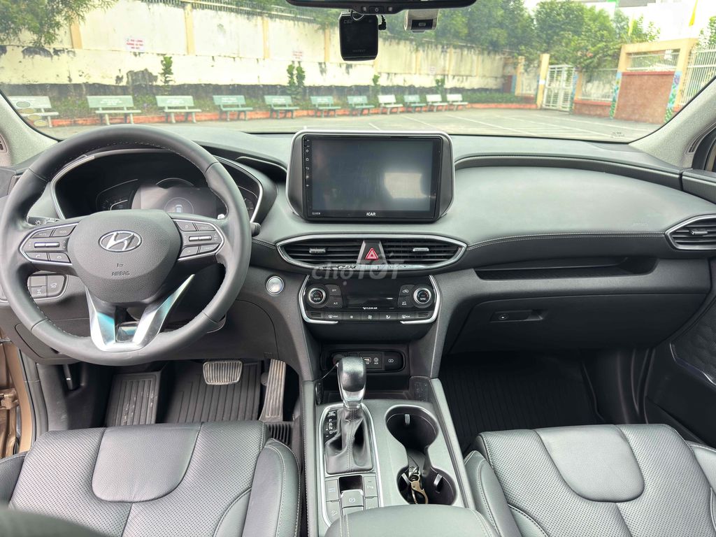 Hyundai Santa Fe 2020 Premium 2.4L HTRAC - 60 km. Mua bán Ô tô tại Quận 12 Tp Hồ Chí Minh được đăng bởi Nguyen van nhut hình 10