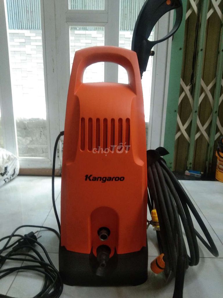 Máy rửa xe Kangaroo-KG1800máy còn mới 99%chay êm