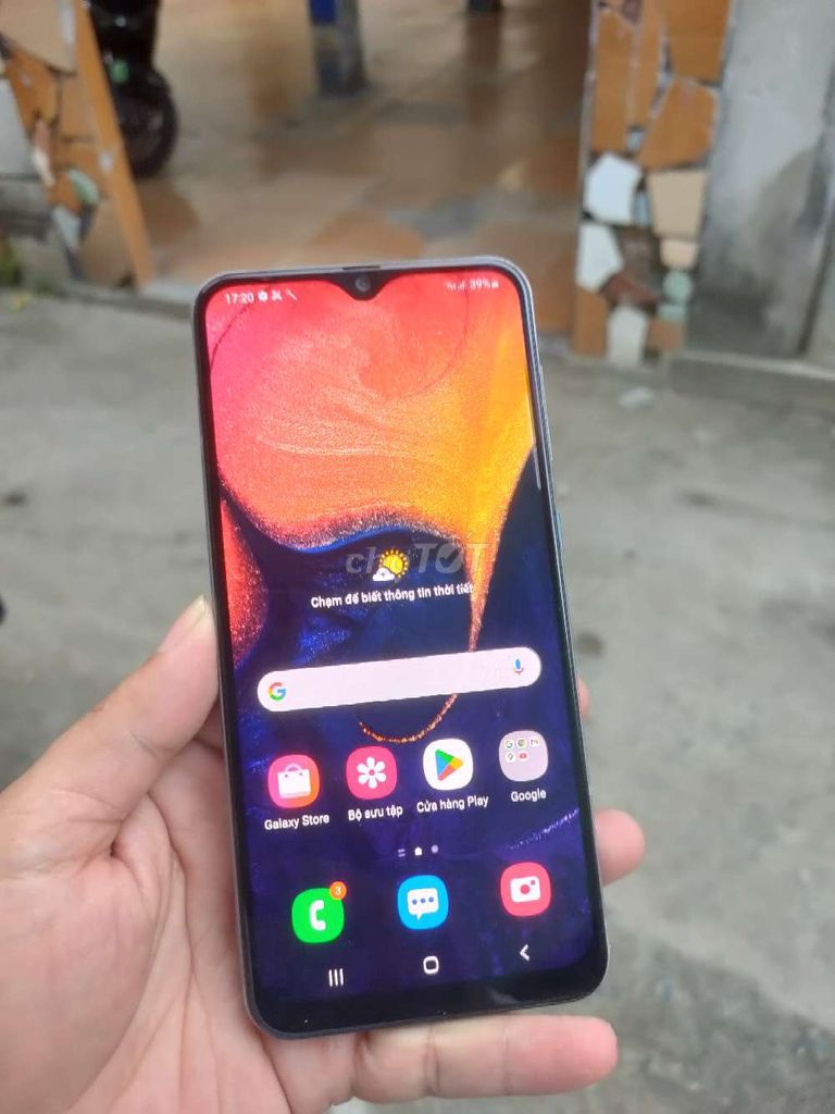 Samsung Galaxy A50 64GB Trắng. Mua bán Điện thoại tại Quận Liên Chiểu Đà Nẵng được đăng bởi Công Lực hình 1