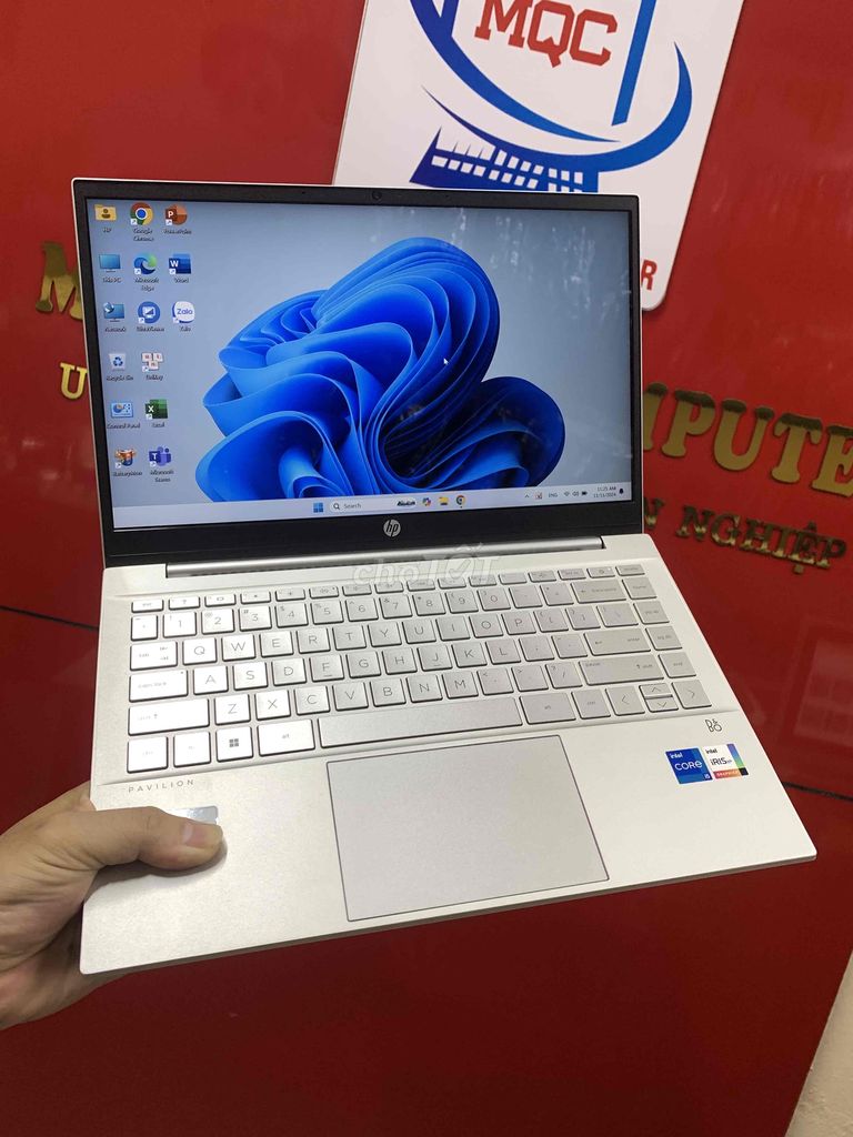 Laptop HP Vỏ nhôm đời cao zin đẹp