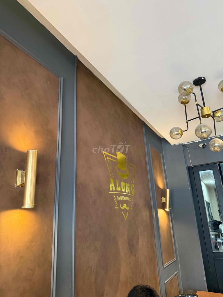 Thanh lý đen trang trí tiệm cắt tóc. Mua bán Đèn tại Quận 6 Tp Hồ Chí Minh được đăng bởi Bí hình 1