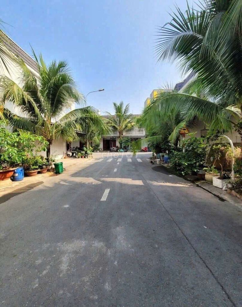 Cho thuê nhà Lầu Trệt gần Làng Đại học Dĩ An