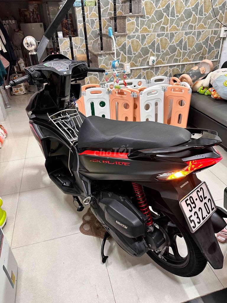Воздушный клинок Honda 2018 черный