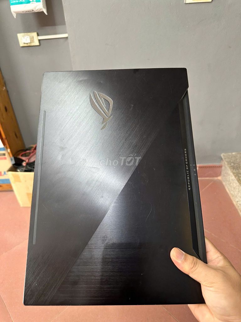 ASUS ROG Zephyrus GX501VS i7-7700HQ  GTX 1070. Mua bán Laptop tại Quận Thanh Xuân Hà Nội được đăng bởi Laptop Song Việt hình 1